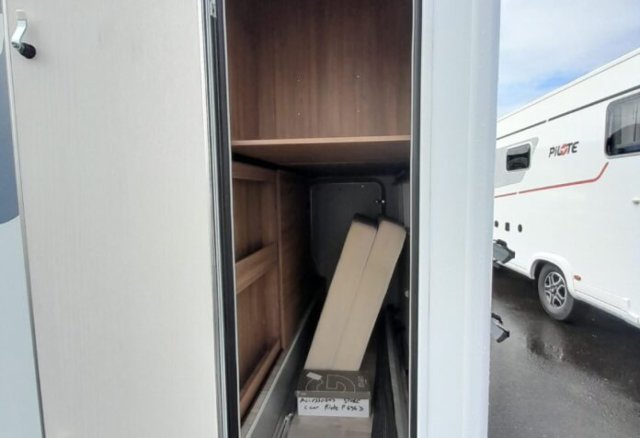 Pilote P 696 D Evidence - Photo 7