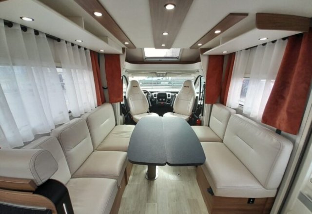 Pilote P 696 D Evidence - Photo 9