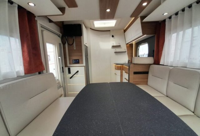 Pilote P 696 D Evidence - Photo 10