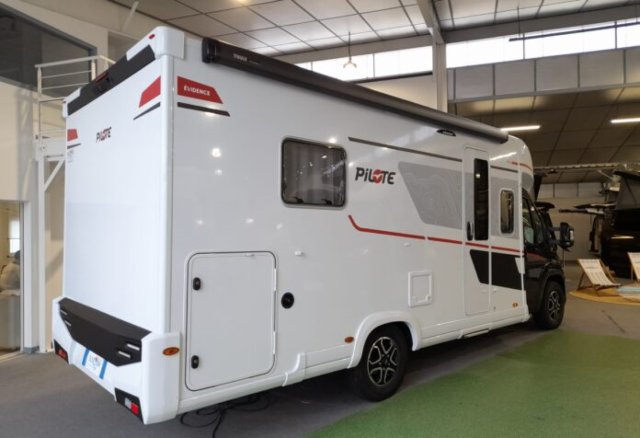 Pilote P 720 FC Evidence - Photo 3