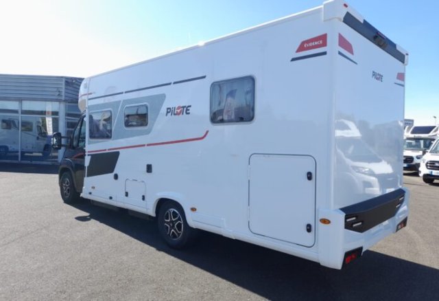 Pilote P 740 FC Evidence - Photo 4