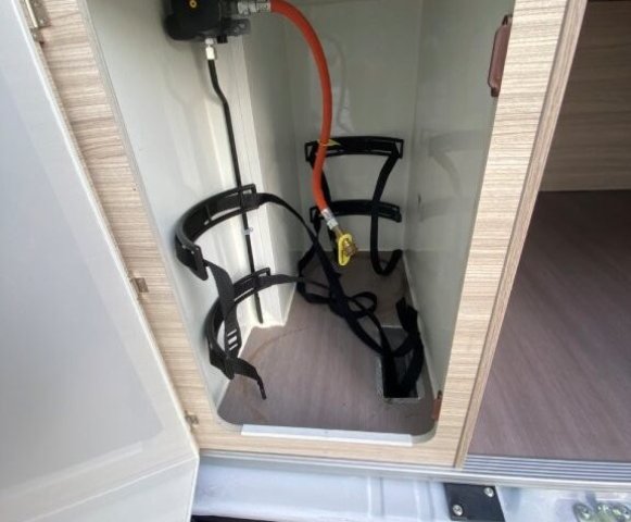 Adria Twin Plus 600 SP spb - Photo 8