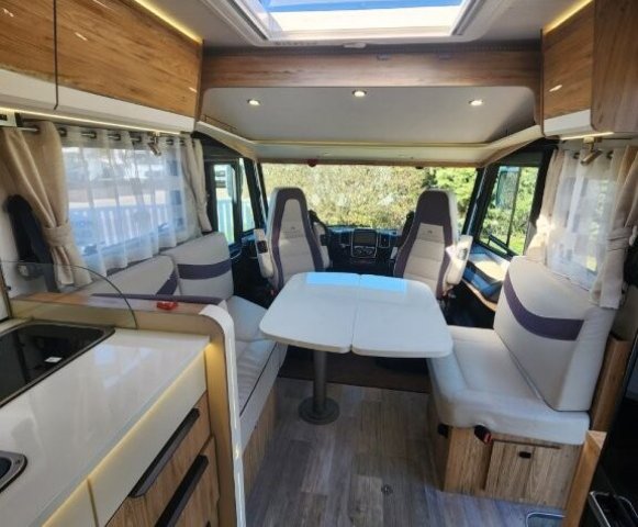 Bavaria Initial I720FC Class i 720 fc - Photo 4