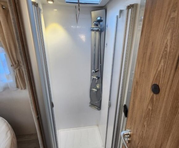 Bavaria Initial I720FC Class i 720 fc - Photo 6