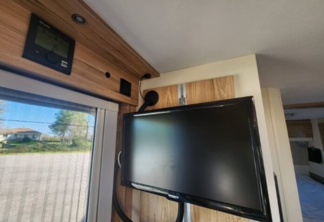 Bavaria Initial I720FC Class i 720 fc - Photo 25