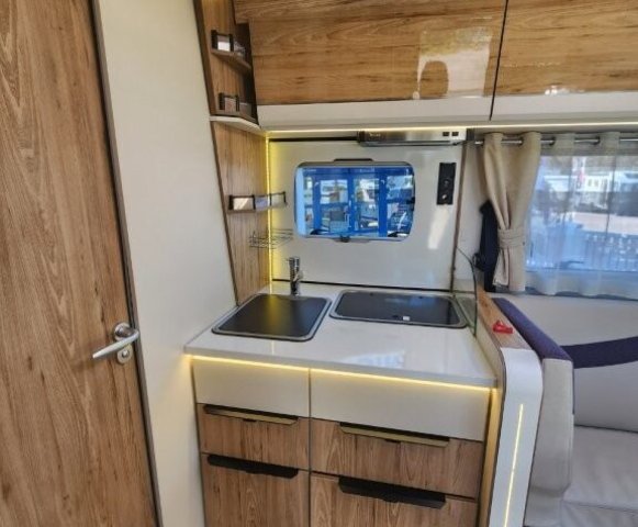 Bavaria Initial I720FC Class i 720 fc - Photo 27