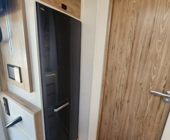 Bavaria Initial I720FC Class i 720 fc - Photo 29