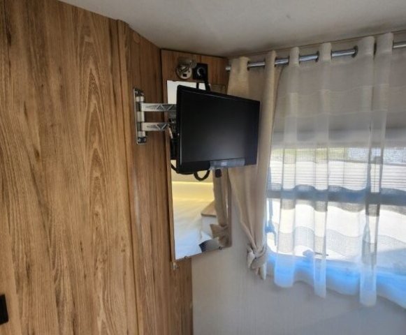 Bavaria Initial I720FC Class i 720 fc - Photo 46