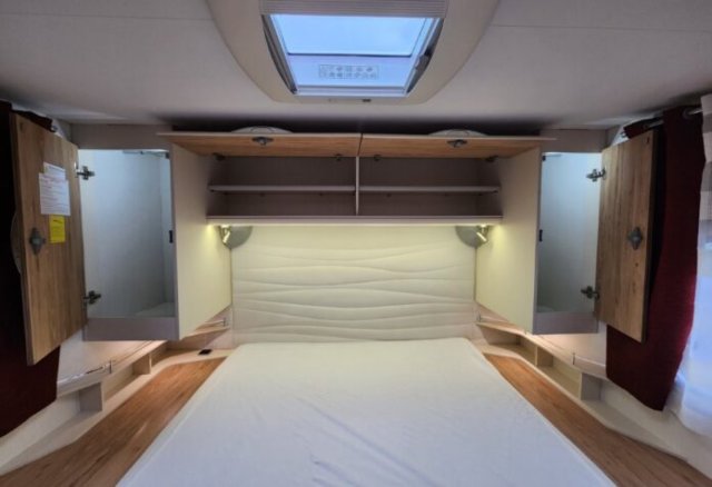 Bavaria Initial I740C Class i 740 - Photo 14