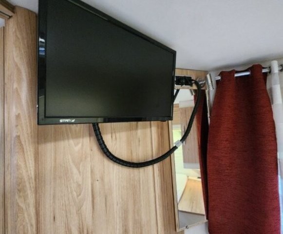 Bavaria Initial I740C Class i 740 - Photo 15