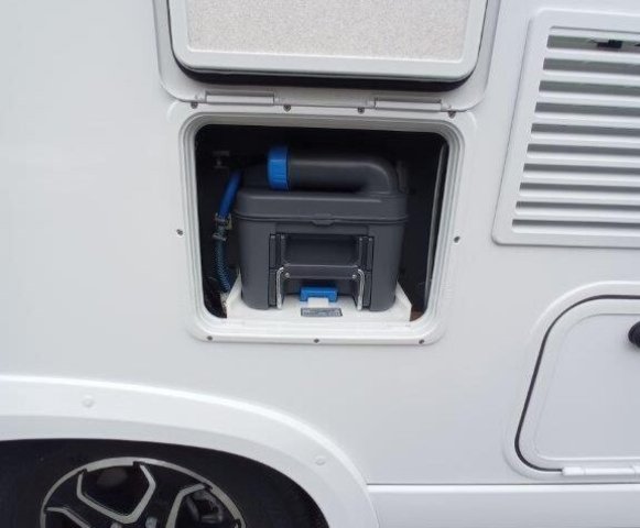 Bavaria Initial I740FC Style i740 fc - Photo 4