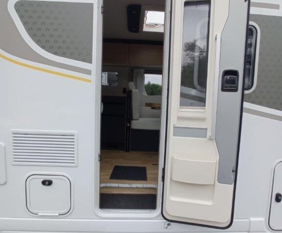 Bavaria Initial I740FC Style i740 fc - Photo 9