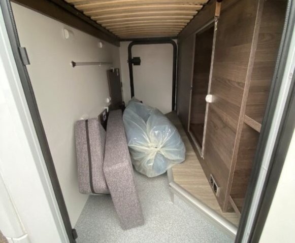 Benimar Yrteo 840 - Photo 10