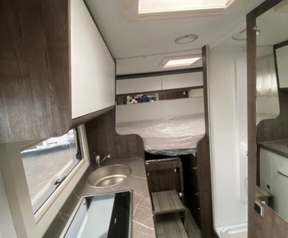 Benimar Yrteo 840 - Photo 14