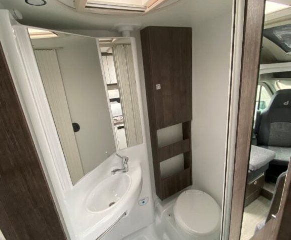 Benimar Yrteo 840 - Photo 20