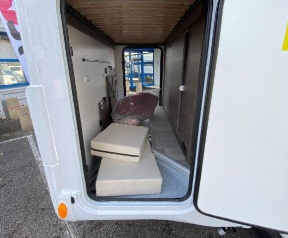 Benimar Yrteo 840 - Photo 11