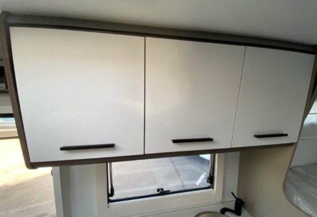 Benimar Yrteo 840 - Photo 22