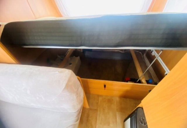 Burstner Premio 400 TS - Photo 10