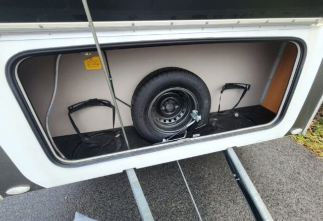 Burstner Premio 400 TS - Photo 23