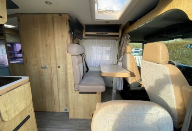 Font Vendome Master Van - Photo 2