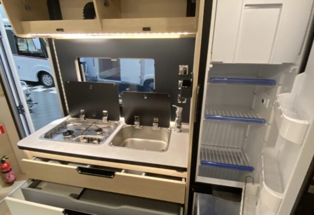 Rapido C55i c 55 i 65 ans - Photo 9