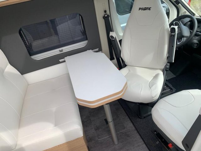 Pilote V 600 G Evidence 2025 boite automatique - Photo 4