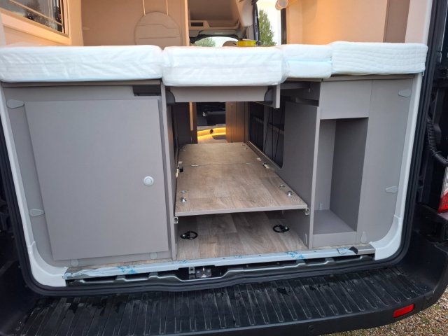 LMC Innovan 592 2025 - Photo 30
