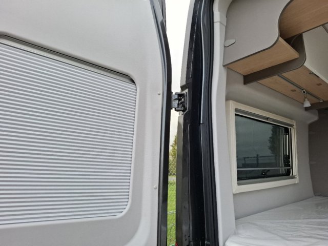 LMC Innovan 592 2025 - Photo 22