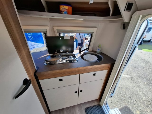 Eriba Touring 320 Edition Legend 2026 - Photo 2