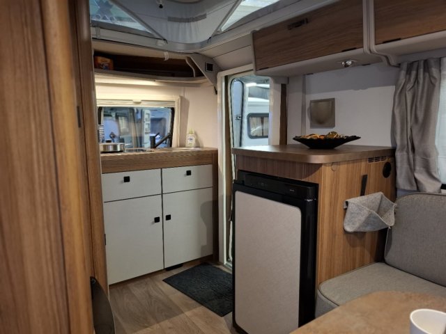 Eriba Touring 320 Edition Legend 2026 - Photo 15