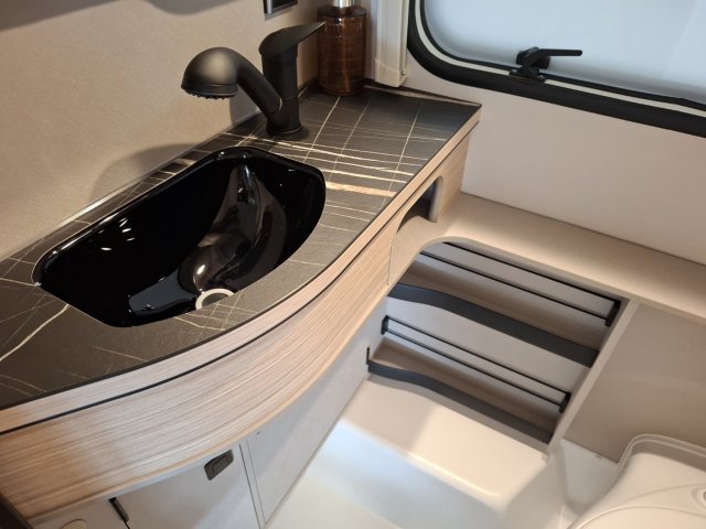 Eriba Touring 430 Edition Urban 2026 - Photo 8
