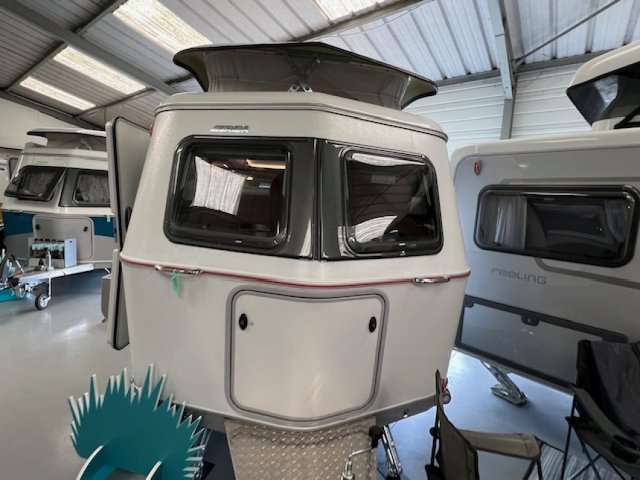 Eriba Touring 560 Edition Legend 2025 - Photo 2