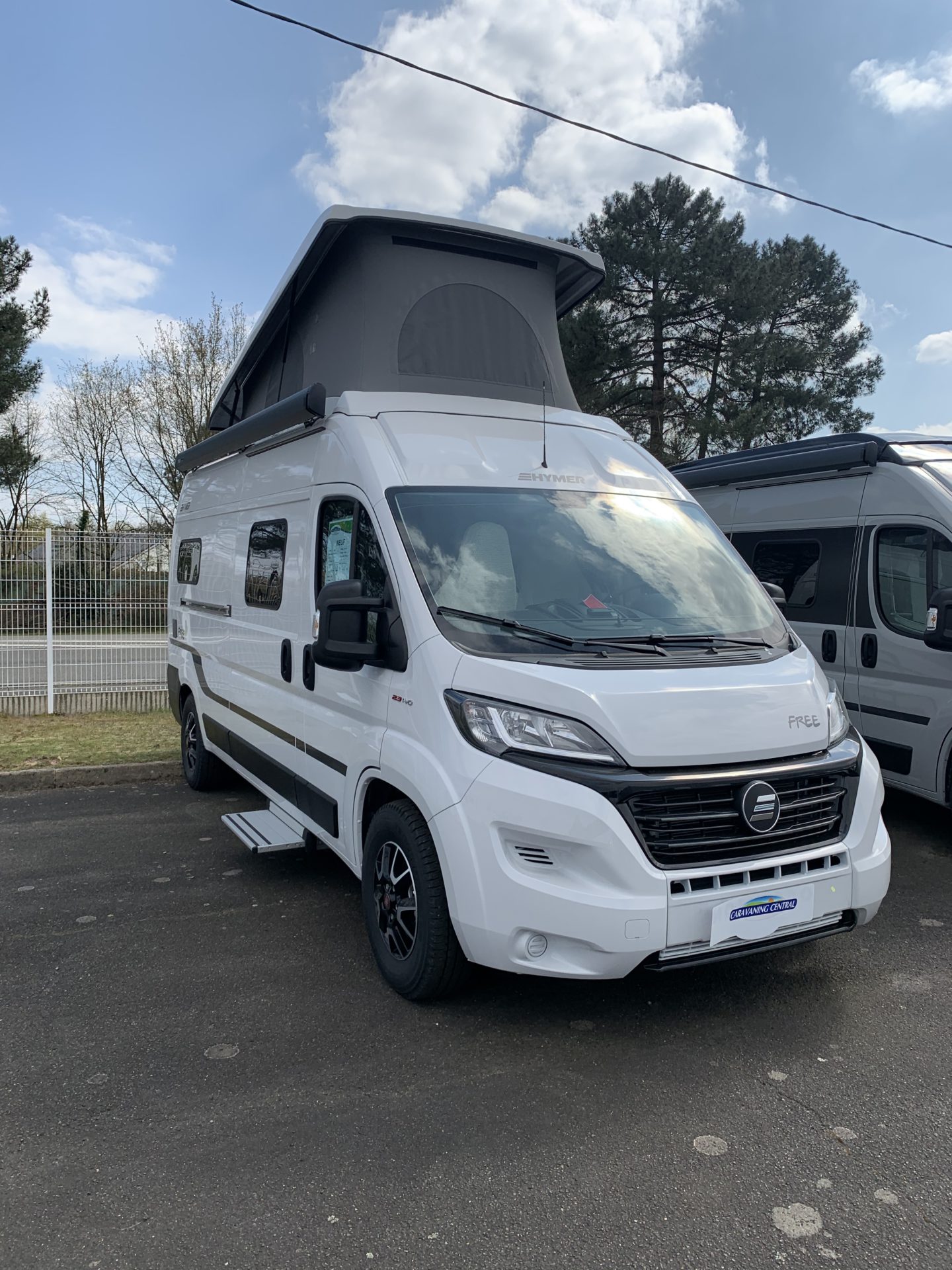 Hymer Free 600 neuf de 2020 Fiat Camping car en vente à Arnage (Sarthe 72) Hymer Free 600 neuf de 2020 Fiat Camping car en vente à Arnage (Sarthe 72)