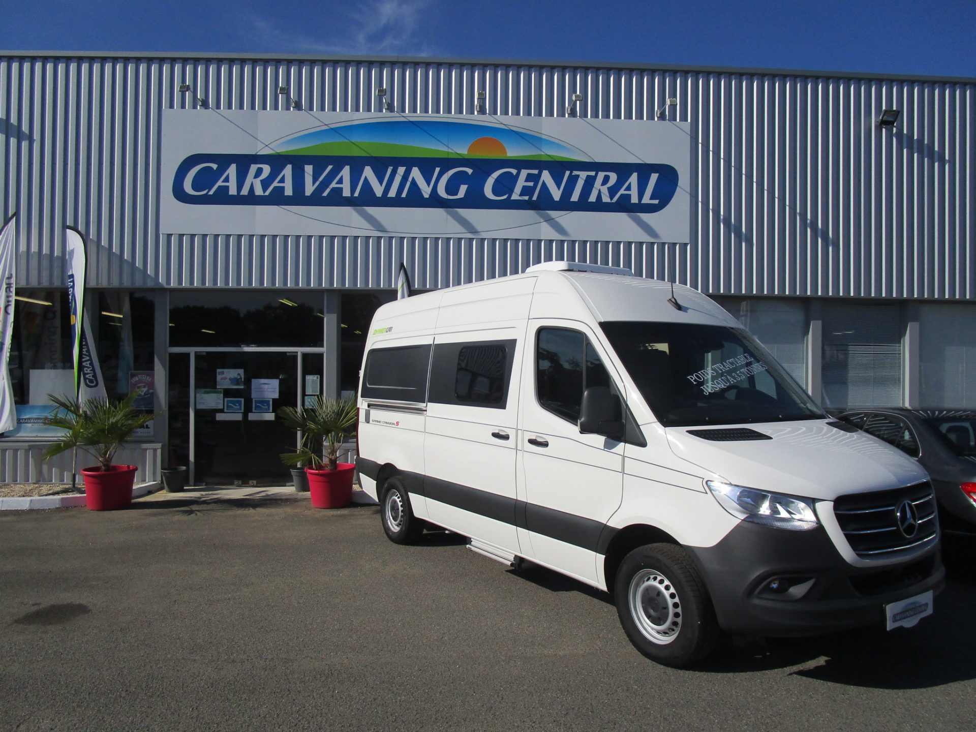 Hymer Grand Canyon S neuf de 2019 - Mercedes - Camping car en vente à ...