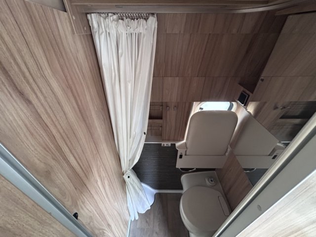 Hymer Camper Vans / Hymercar Grand Canyon S VAN 4X4 - Photo 2