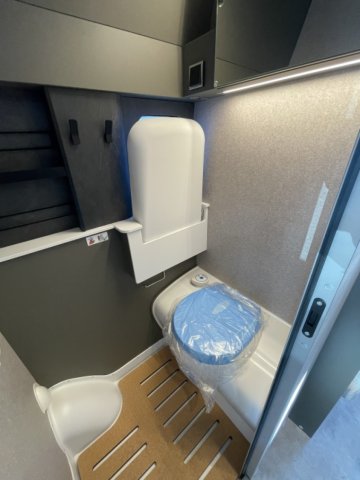 Hymer Camper Vans / Hymercar Grand Canyon S 600 4X4 - Photo 3