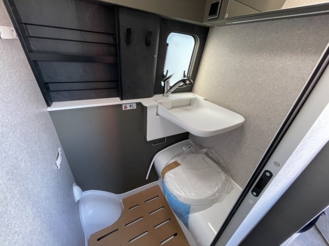 Hymer Camper Vans / Hymercar Grand Canyon S 600 4X4 FACELIFT - Photo 2