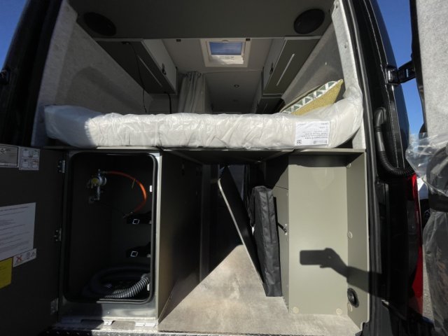 Hymer Camper Vans / Hymercar Grand Canyon S 600 4X4 FACELIFT - Photo 3