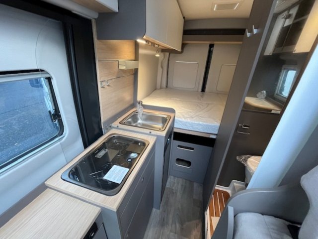 LMC Innovan 590 New Edition BOITE AUTOMATIQUE - Photo 4