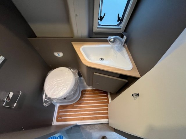 LMC Innovan 590 New Edition BOITE AUTOMATIQUE - Photo 5