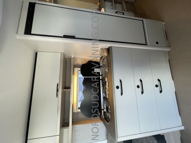 Burstner Premio 460 TS Skyline - Photo 9