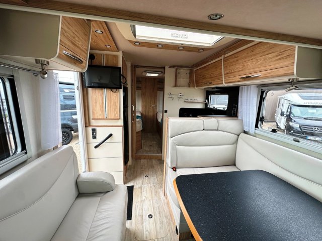 Bavaria Initial I741J Allure - Photo 8