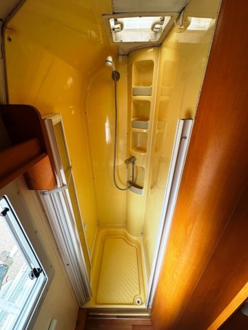 CI Riviera 95 P - Photo 10