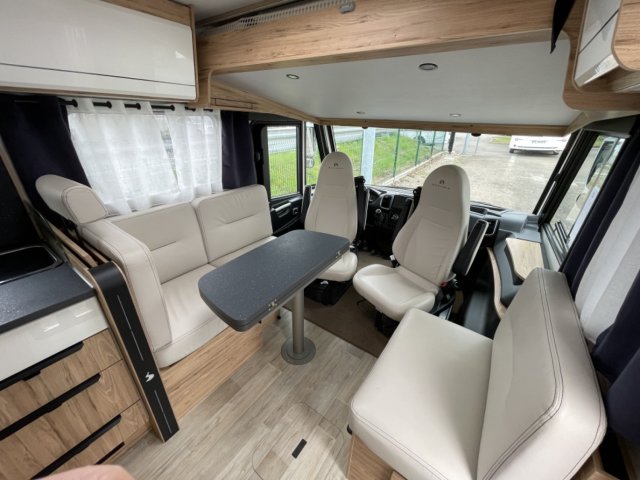 Bavaria Initial I720FC Nomade Plus INTEGRAL I720 + - Photo 2