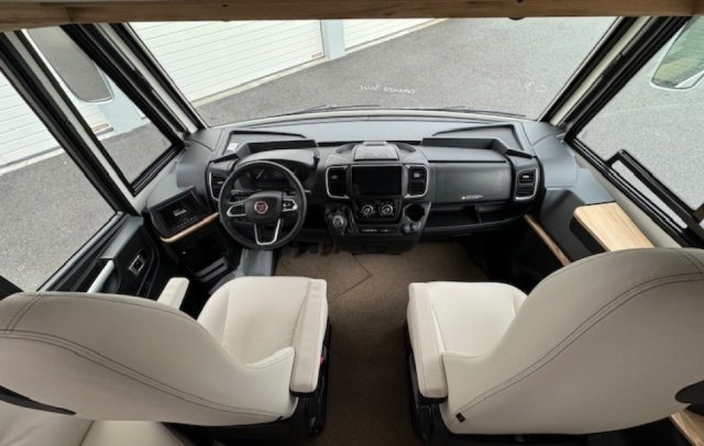 Bavaria Initial I720FC Nomade Plus INTEGRAL I720 + - Photo 11