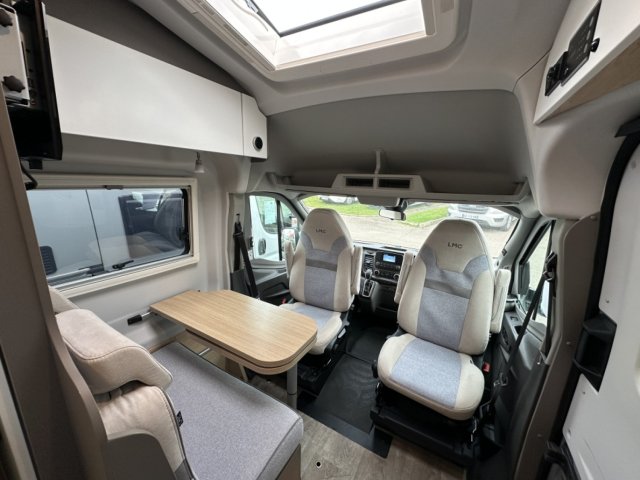 LMC Innovan 590 - Photo 3