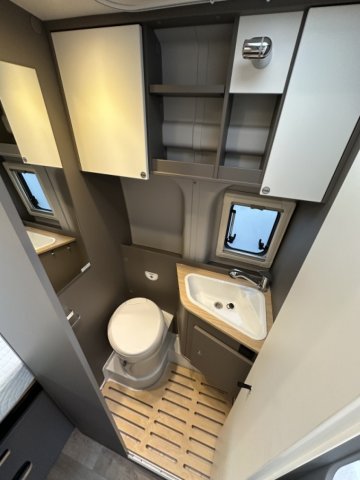 LMC Innovan 590 - Photo 6