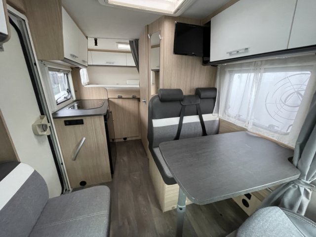 Sunlight V 60 VAN - Photo 3