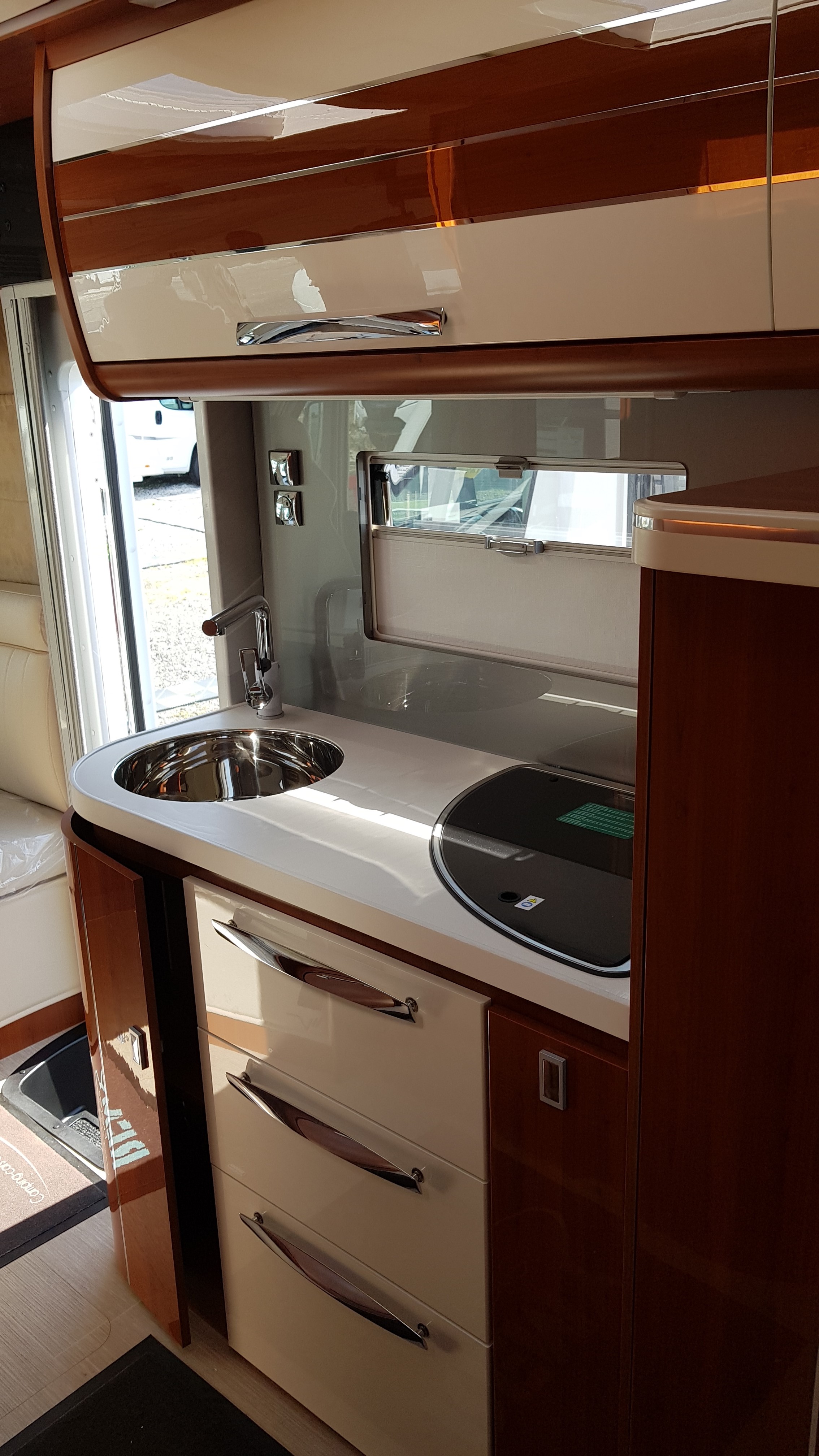 mobilvetta k yacht 80 tekno line neuf de 2018 - fiat - camping car en vente  u00e0 ruffec  charente