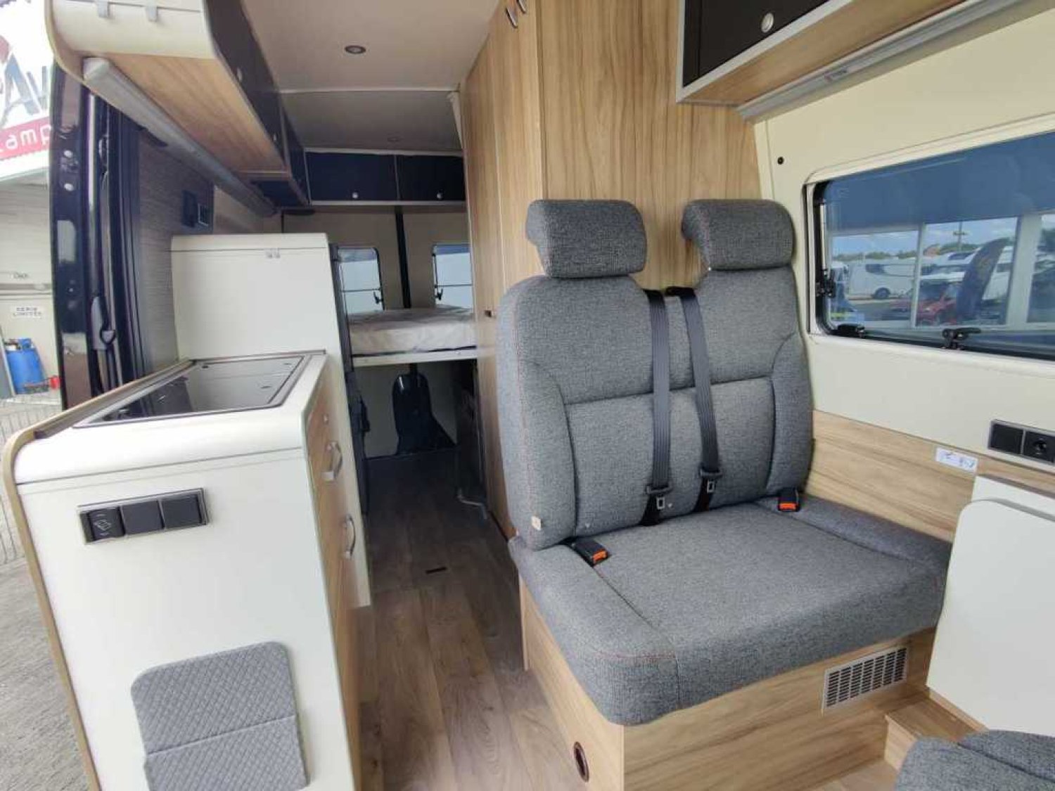 Hymer Camper Vans / Hymercar Grand Canyon S Crossover 